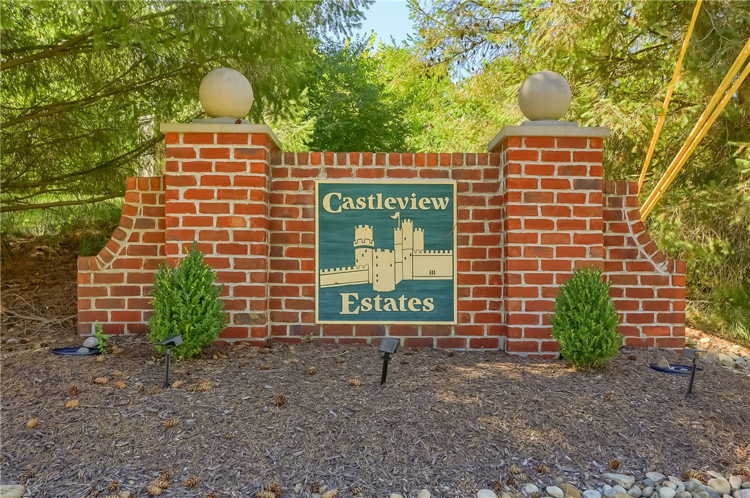 22 Castle View Dr