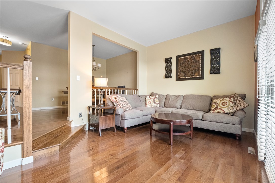 1004 ALDEN DRIVE