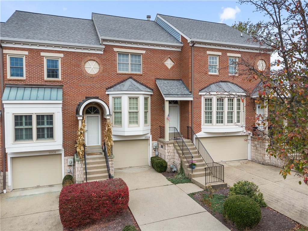 1004 ALDEN DRIVE