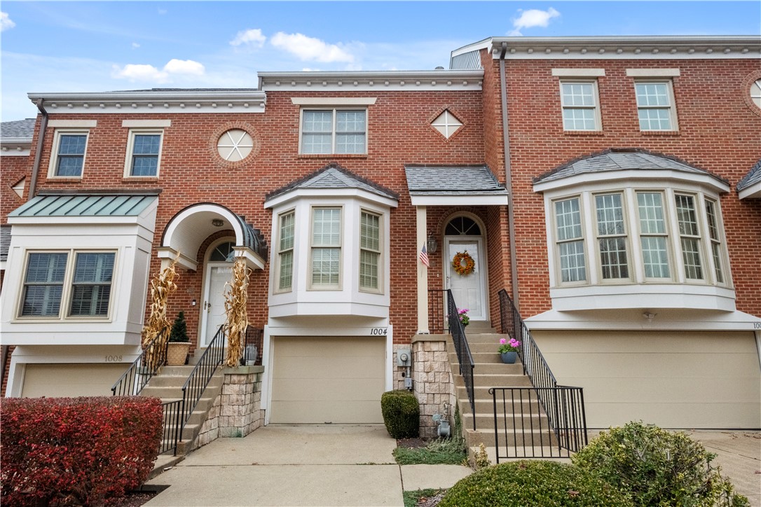 1004 ALDEN DRIVE