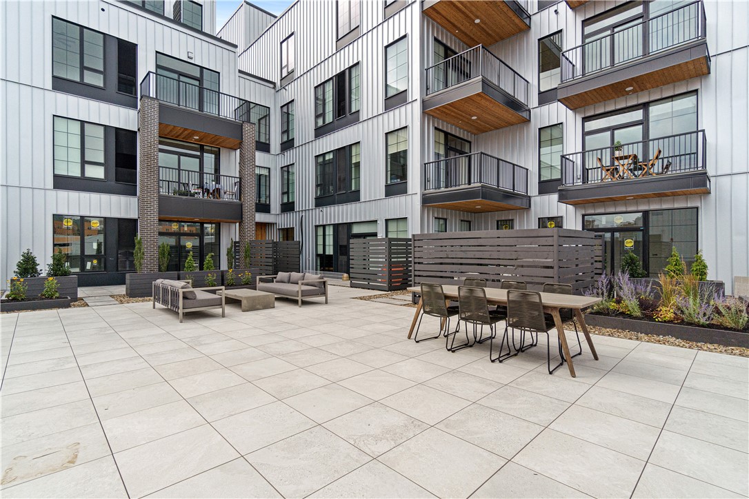 2635 Penn Ave. 318