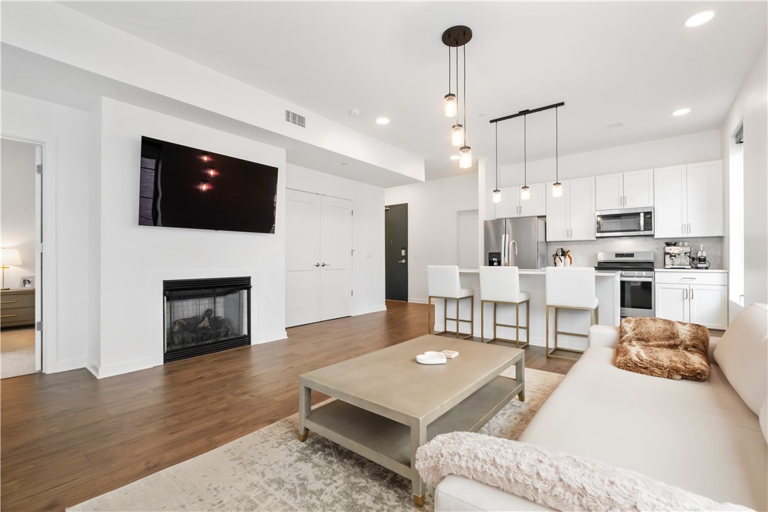 2635 Penn Ave. 318