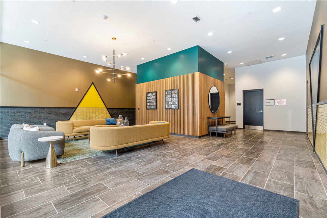 2635 Penn Ave. 318