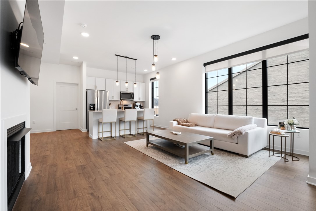2635 Penn Ave. 318
