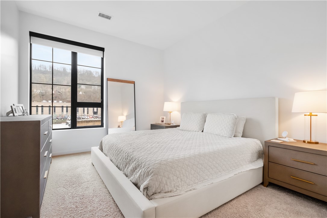 2635 Penn Ave. 318