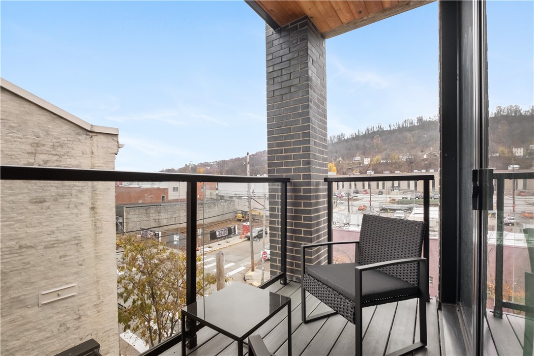 2635 Penn Ave. 318