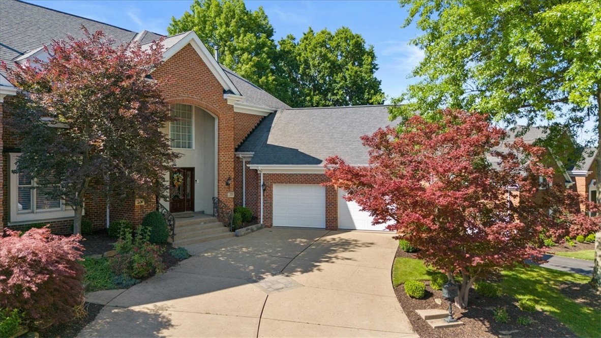 321 Williamsburg Ct