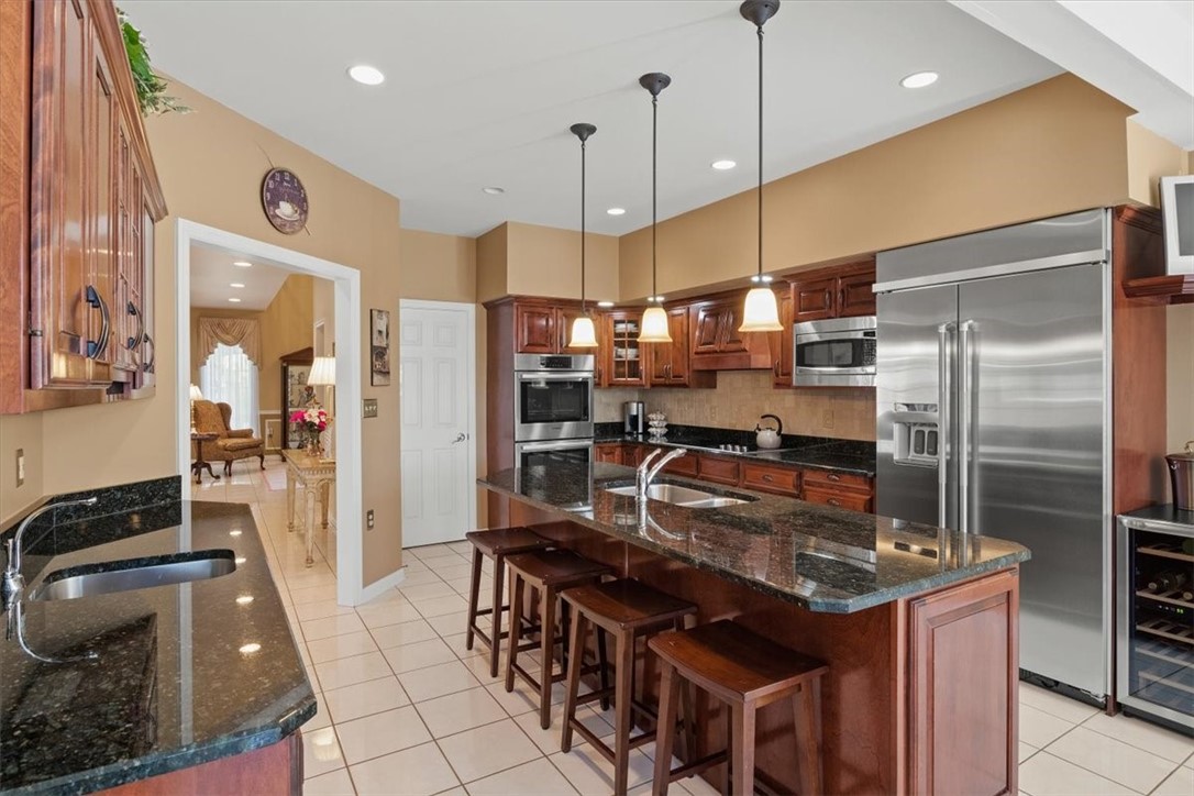 321 Williamsburg Ct