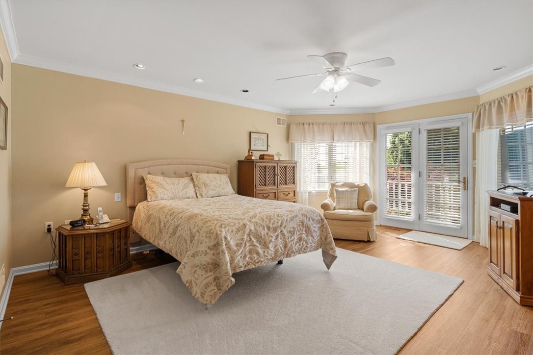 321 Williamsburg Ct