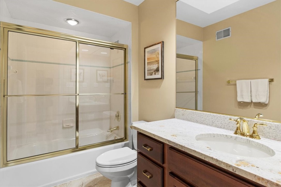 321 Williamsburg Ct