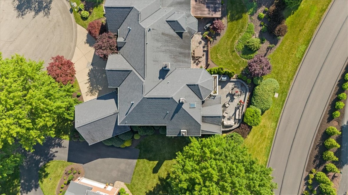321 Williamsburg Ct
