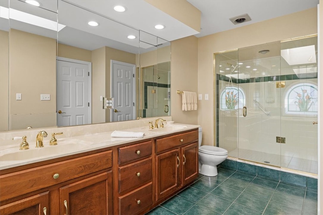 321 Williamsburg Ct