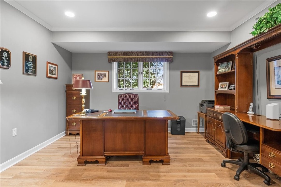 321 Williamsburg Ct