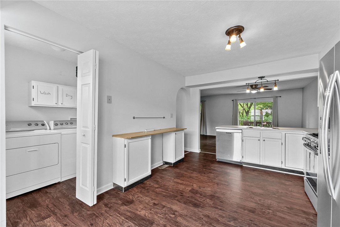 206 Mountain Dr