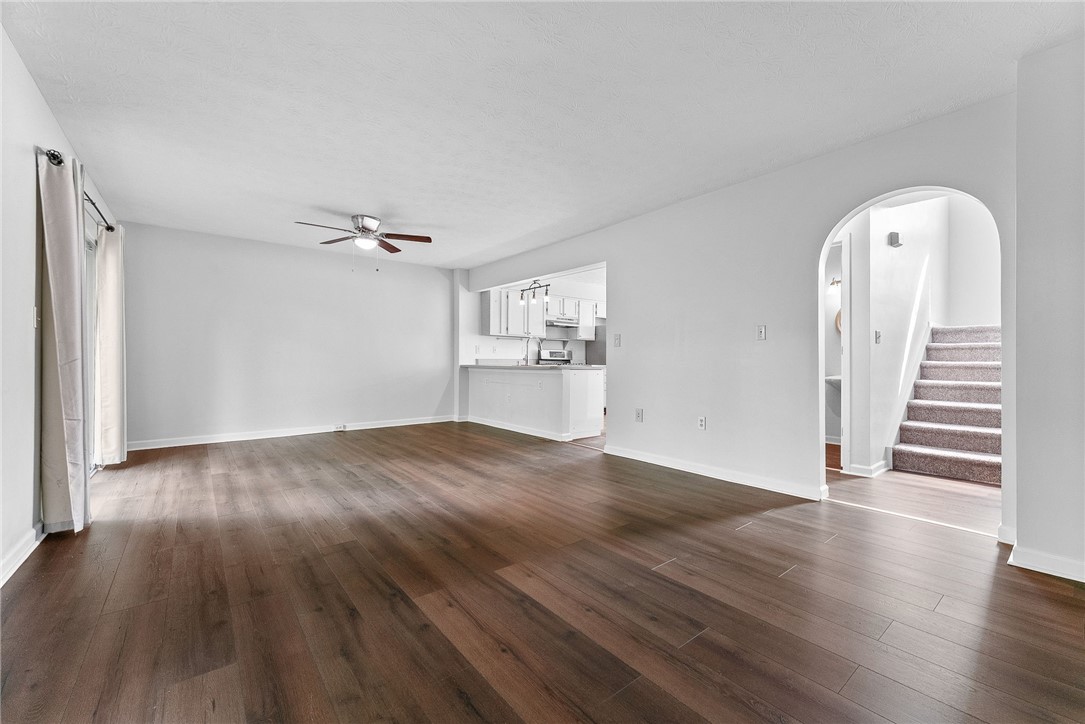 206 Mountain Dr