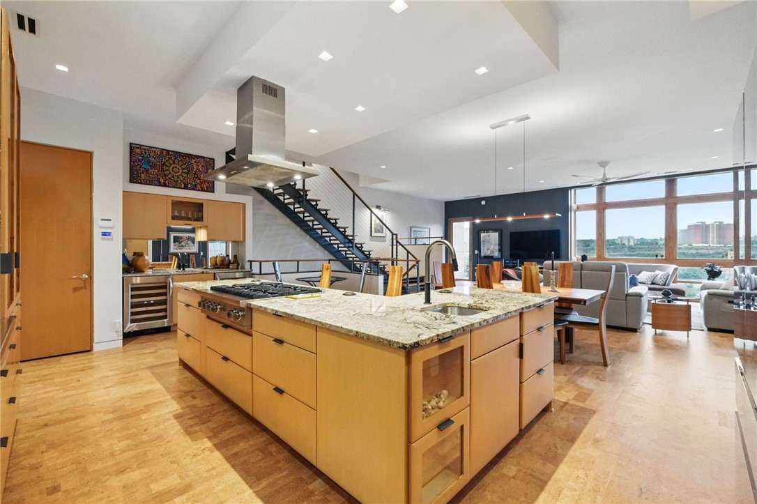 14 WINDOM HILL PLACE