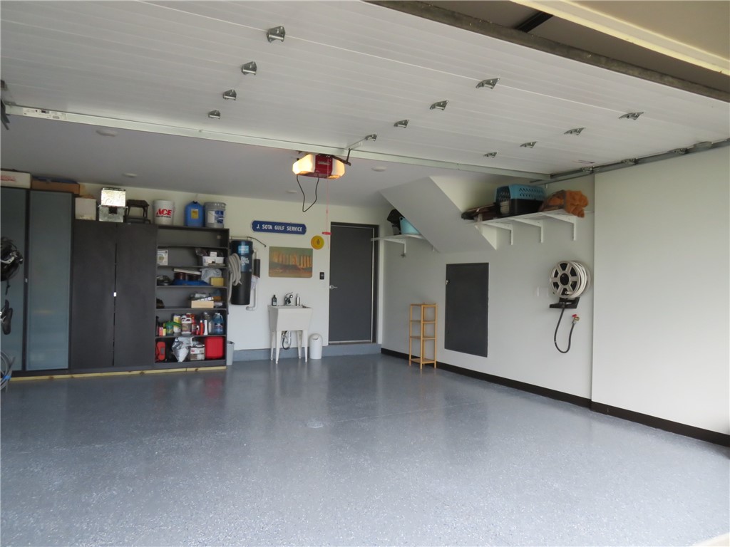 14 WINDOM HILL PLACE