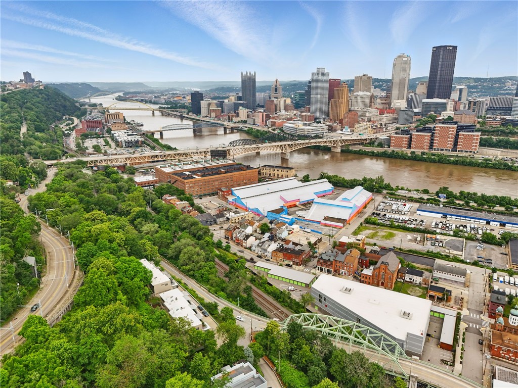 14 WINDOM HILL PLACE