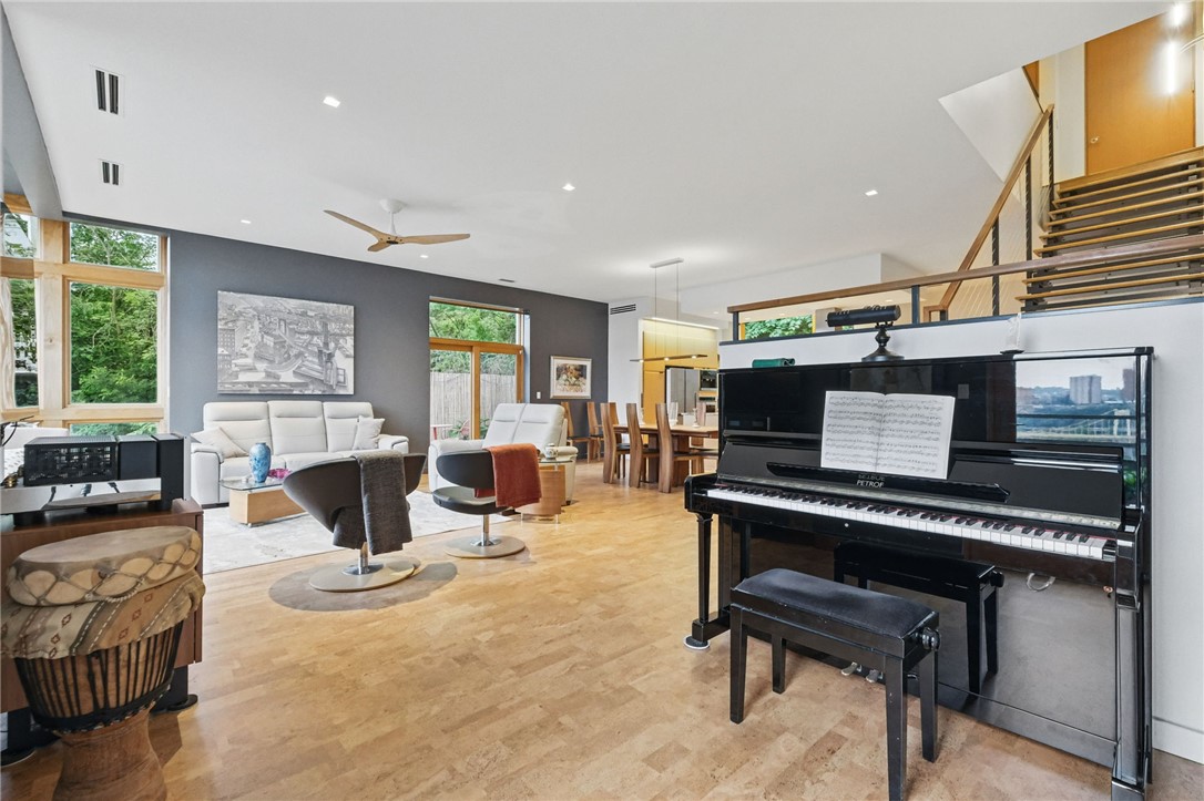 14 WINDOM HILL PLACE