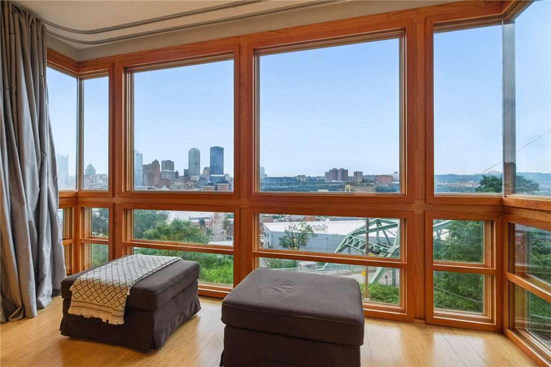 14 WINDOM HILL PLACE