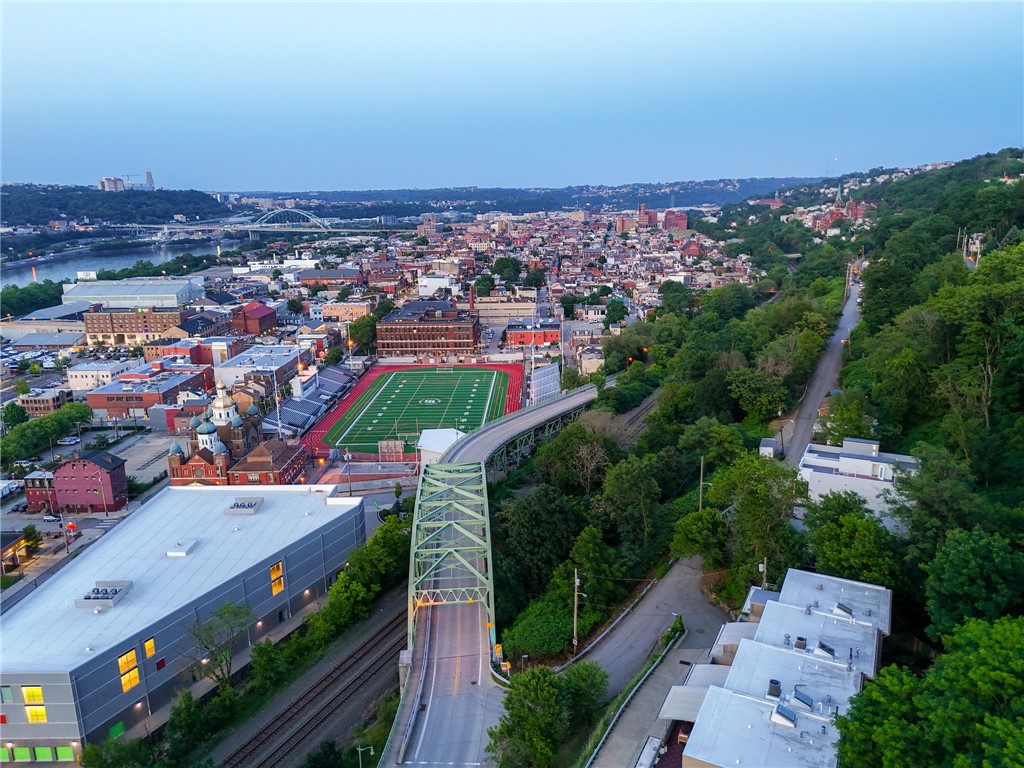 14 WINDOM HILL PLACE