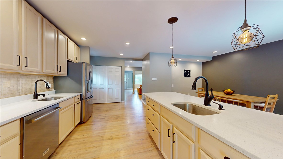 5445 Covode Pl
