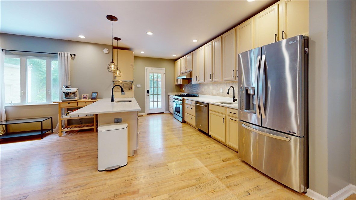 5445 Covode Pl