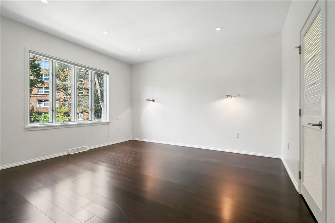 4700 Ellsworth Avenue 12