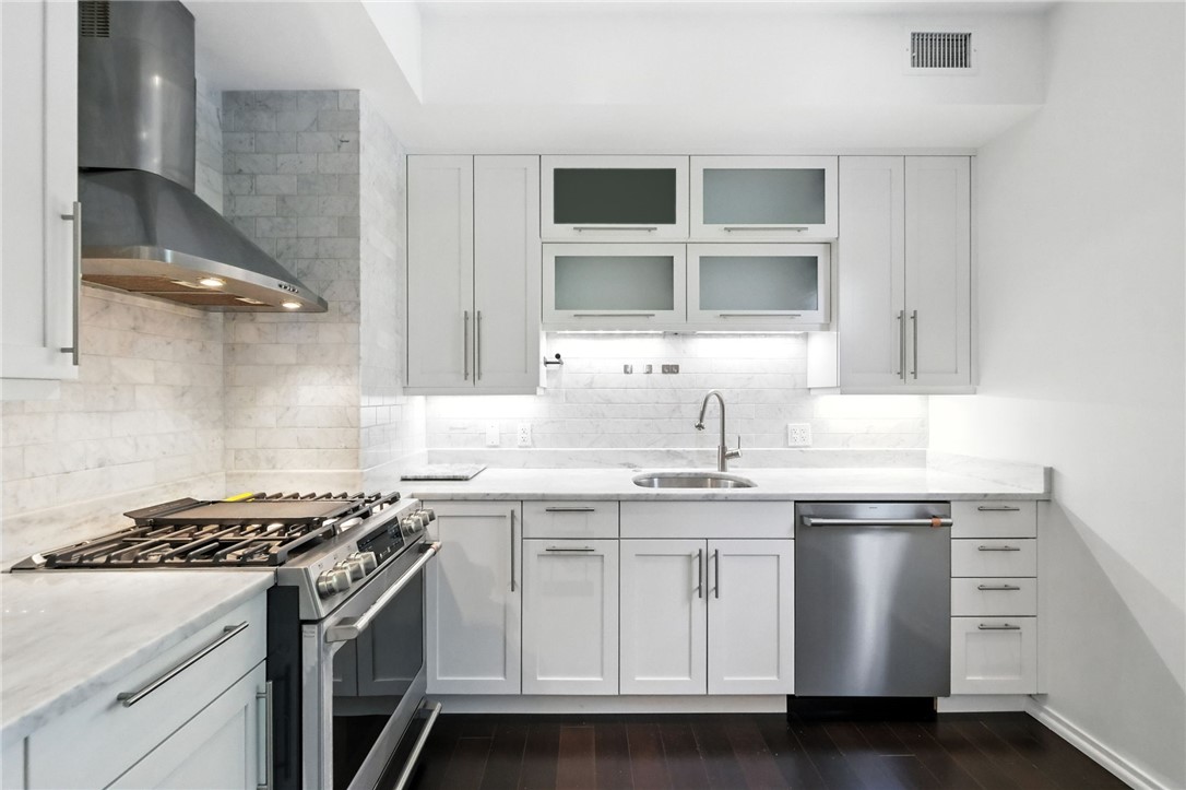 4700 Ellsworth Avenue 12