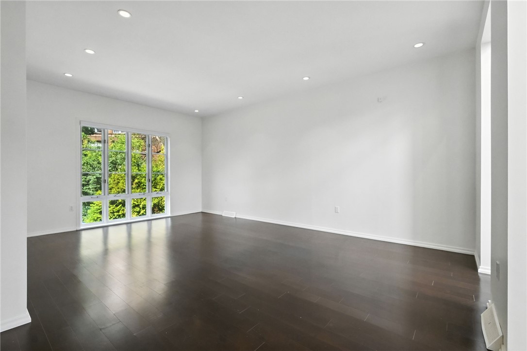 4700 Ellsworth Avenue 12