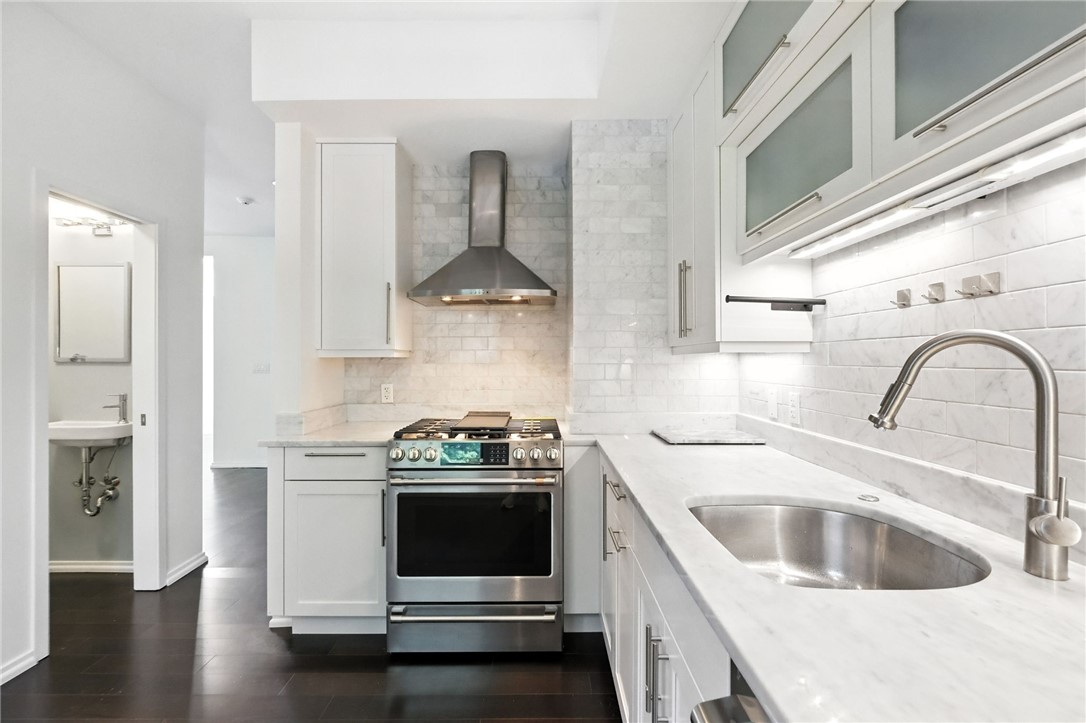 4700 Ellsworth Avenue 12