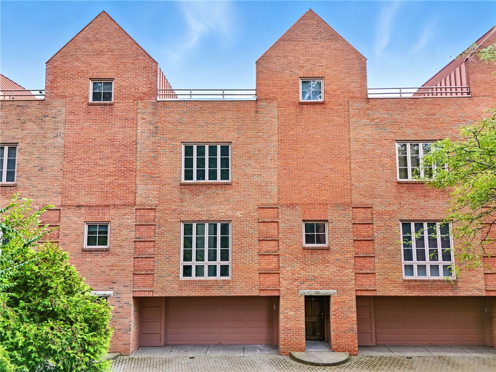 4700 Ellsworth Avenue 12