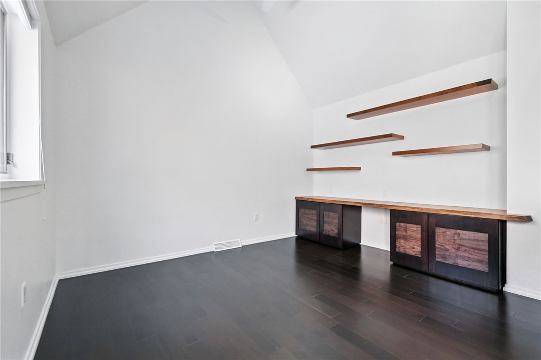 4700 Ellsworth Avenue 12