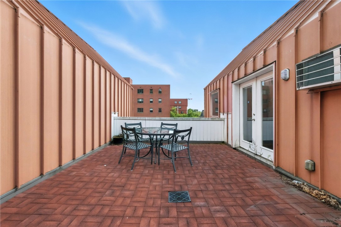 4700 Ellsworth Avenue 12