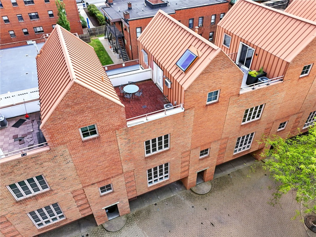 4700 Ellsworth Avenue 12