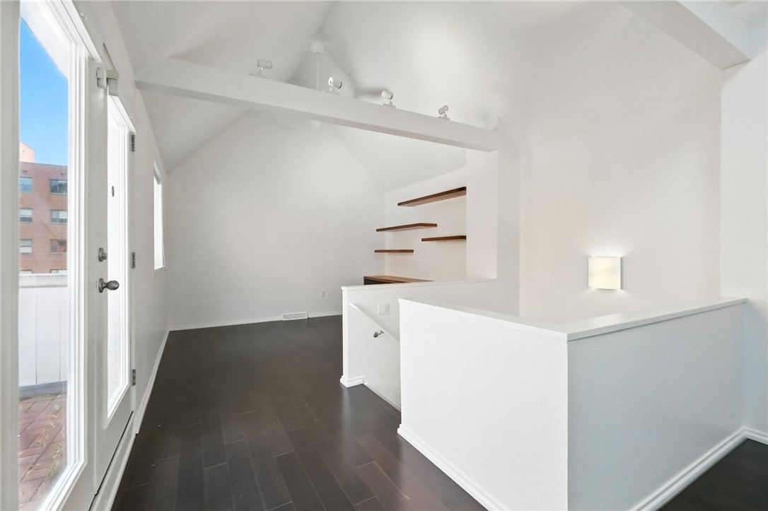 4700 Ellsworth Avenue 12