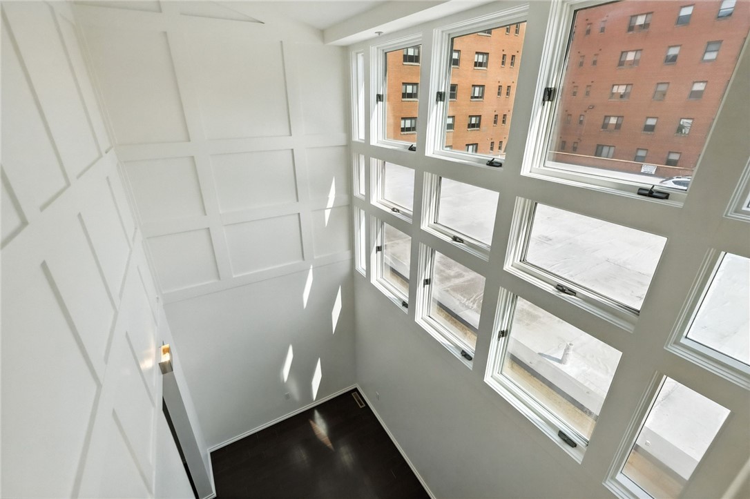 4700 Ellsworth Avenue 12