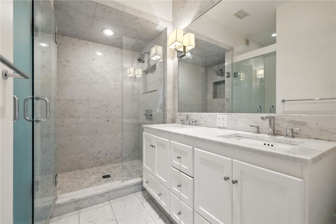 4700 Ellsworth Avenue 12