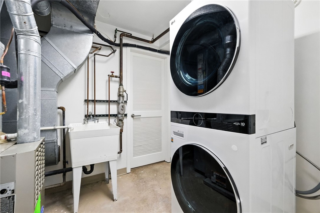 4700 Ellsworth Avenue 12