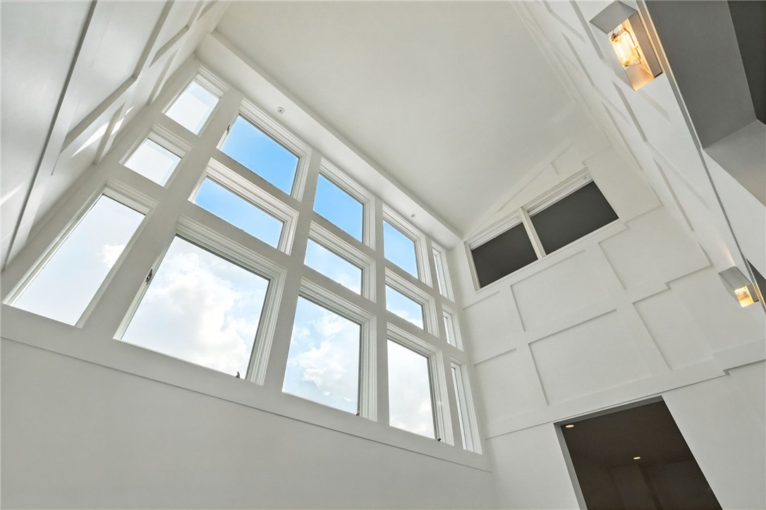 4700 Ellsworth Avenue 12