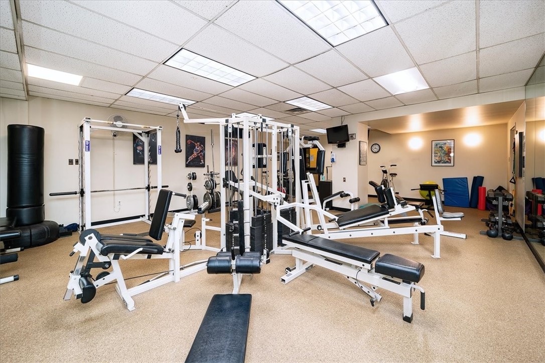 320 Fort Duquesne Blvd. 16B