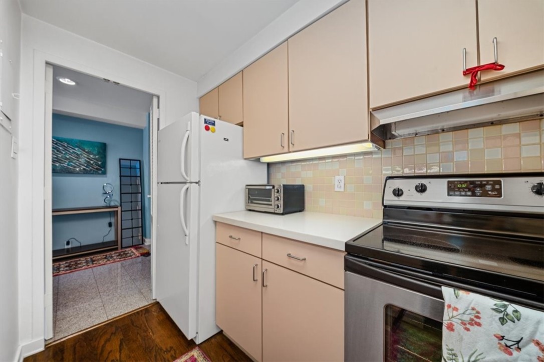 320 Fort Duquesne Blvd. 16B