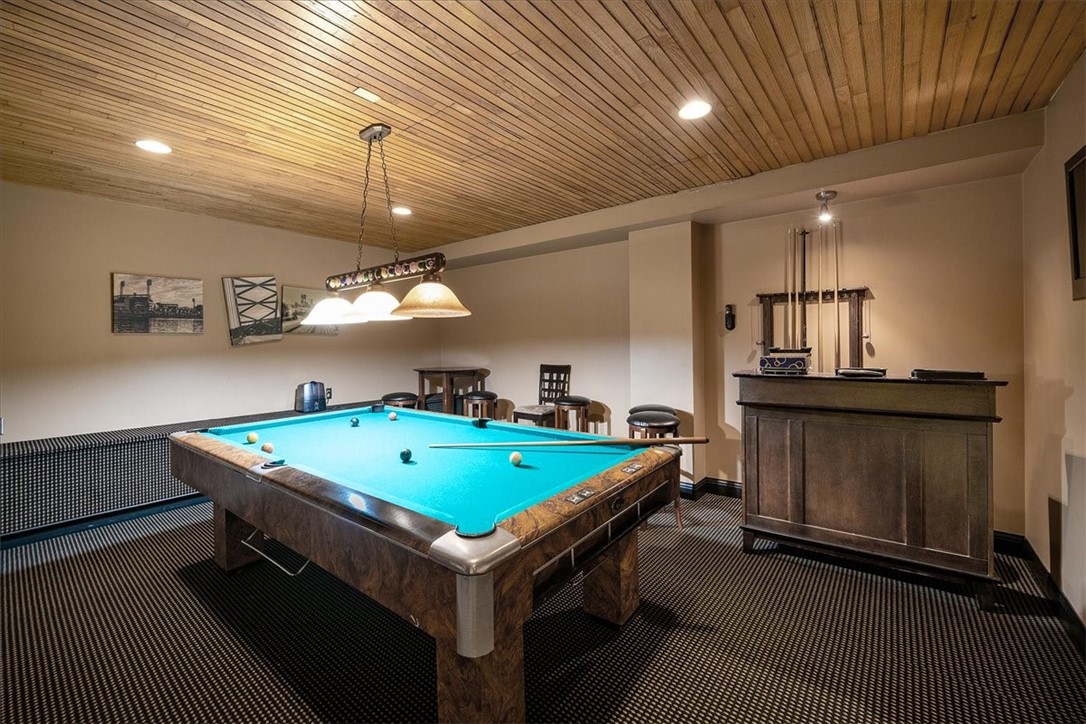 320 Fort Duquesne Blvd. 16B