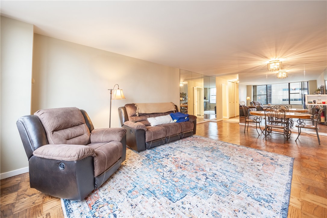 112 WASHINGTON PLACE 11C