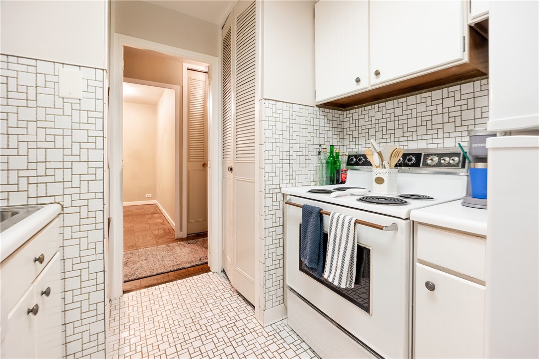 112 WASHINGTON PLACE 11C