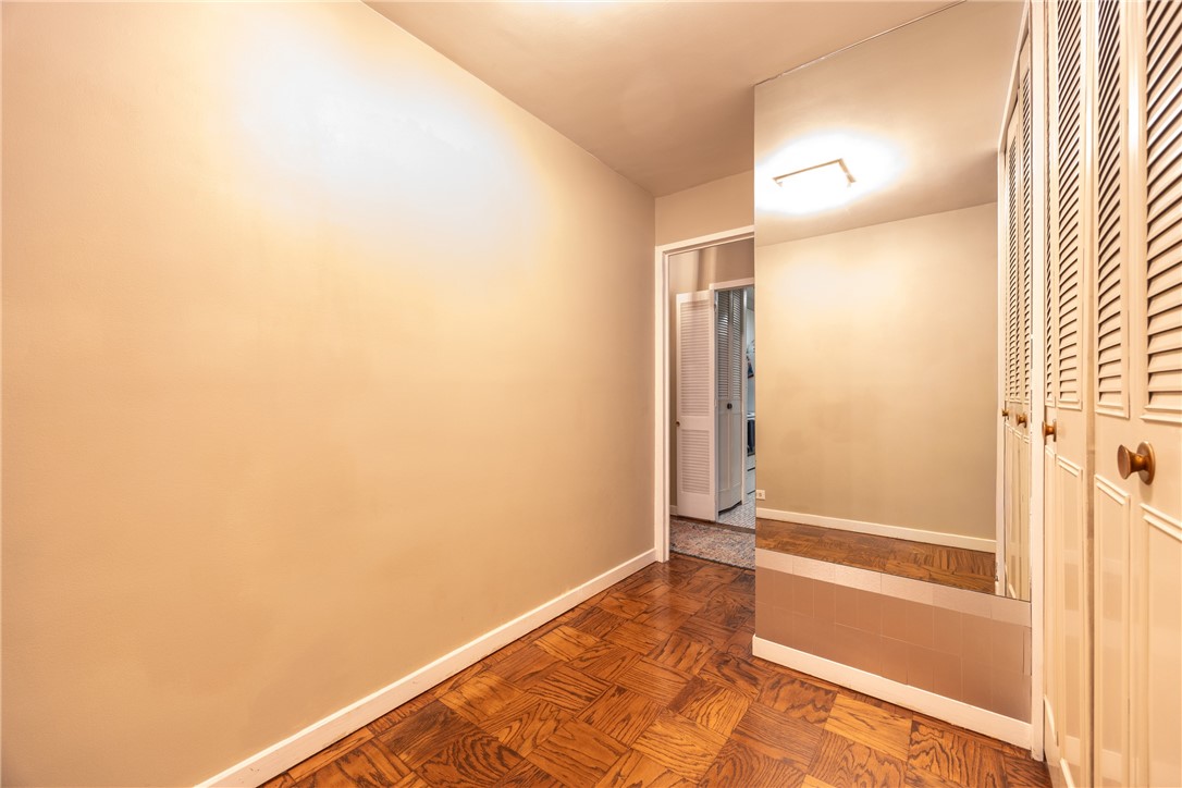 112 WASHINGTON PLACE 11C