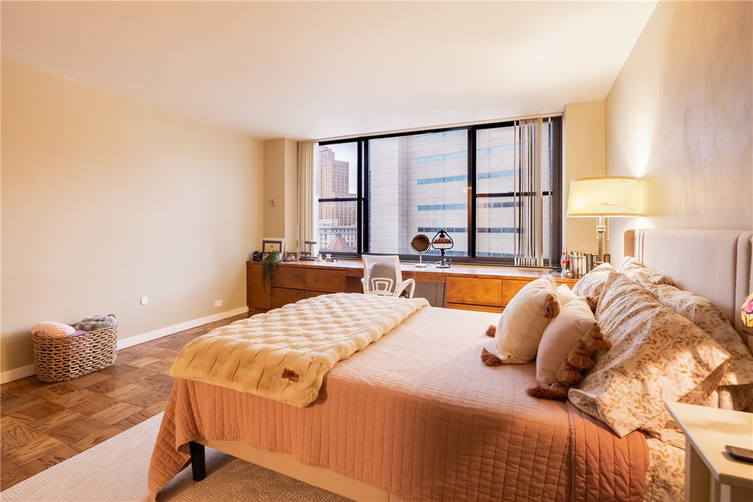 112 WASHINGTON PLACE 11C