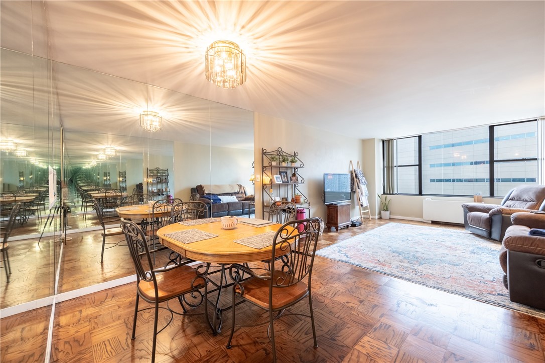 112 WASHINGTON PLACE 11C