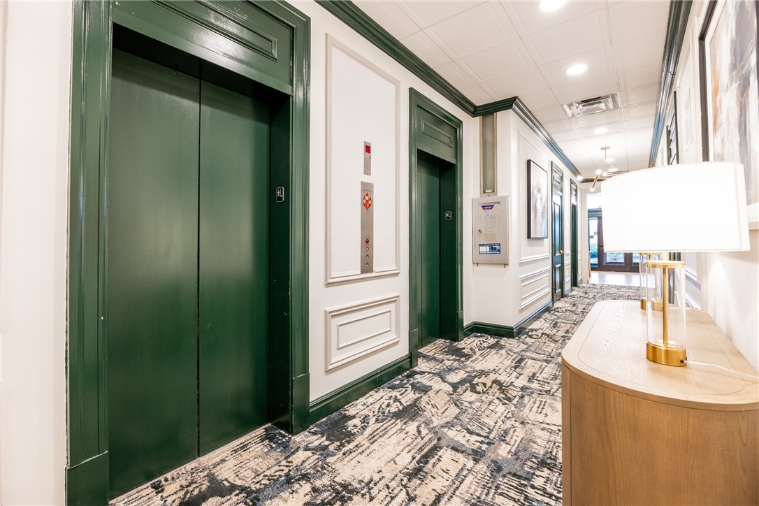 112 WASHINGTON PLACE 11C