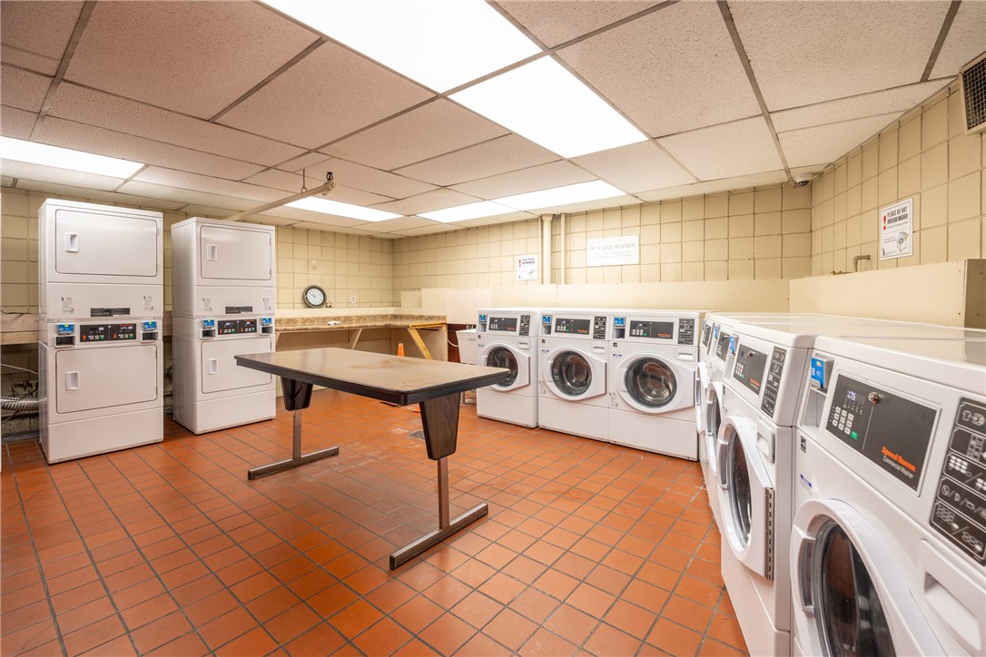 112 WASHINGTON PLACE 11C